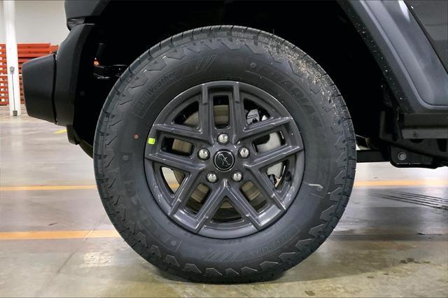 new 2025 Jeep Wrangler car, priced at $45,061