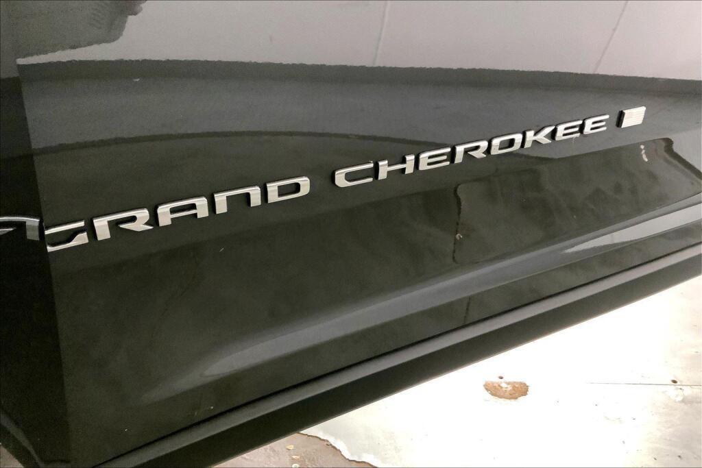 used 2022 Jeep Grand Cherokee car, priced at $23,700