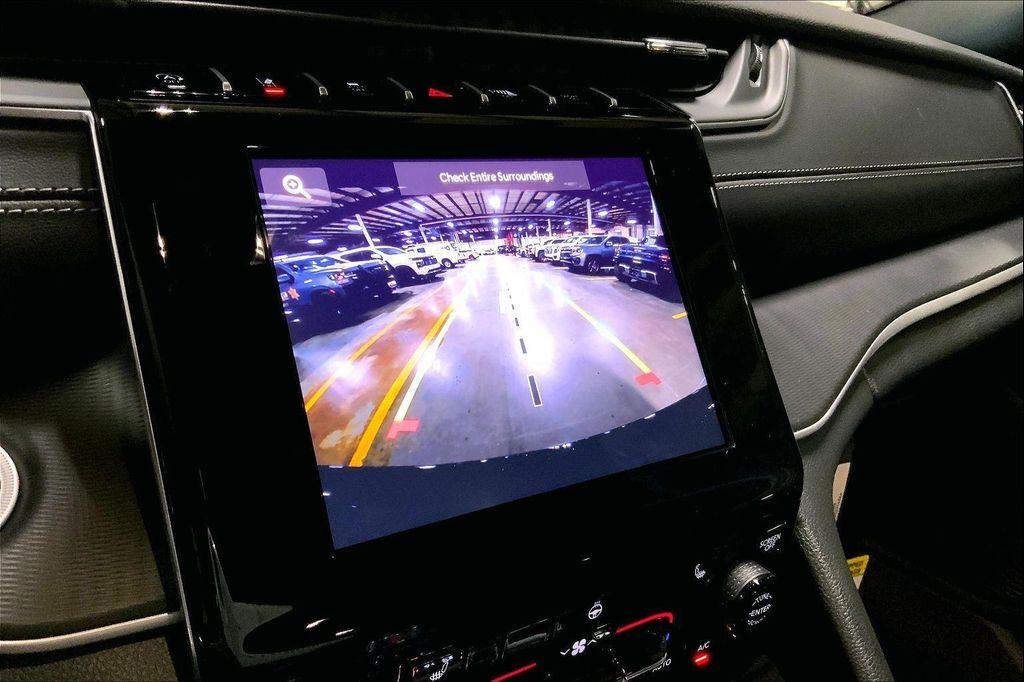 new 2025 Jeep Grand Cherokee car, priced at $38,575