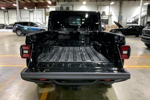 new 2025 Jeep Gladiator car, priced at $53,576