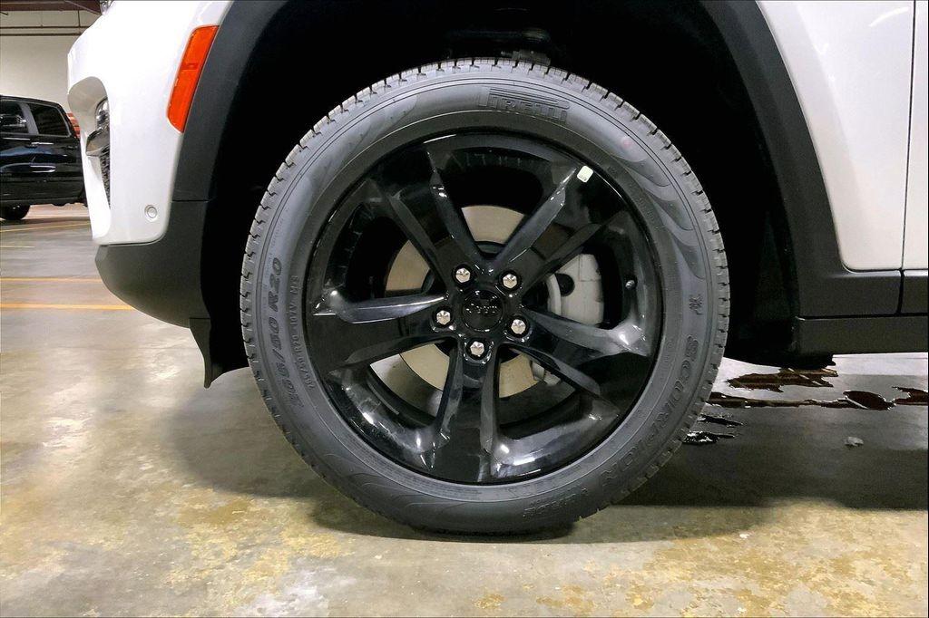 new 2025 Jeep Grand Cherokee car, priced at $45,411