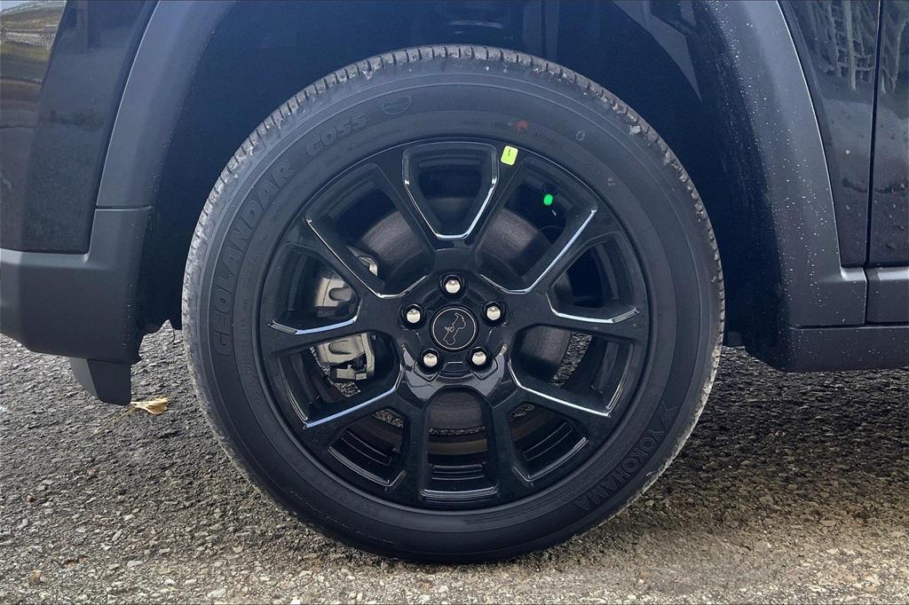 new 2025 Jeep Compass car, priced at $38,010