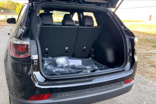 new 2025 Jeep Compass car, priced at $28,507
