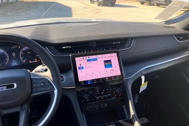 new 2025 Jeep Grand Cherokee car, priced at $48,172
