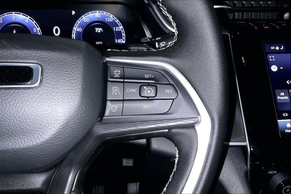 new 2025 Jeep Grand Cherokee car, priced at $42,025