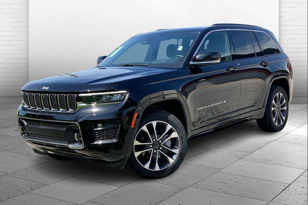 new 2025 Jeep Grand Cherokee car, priced at $64,228
