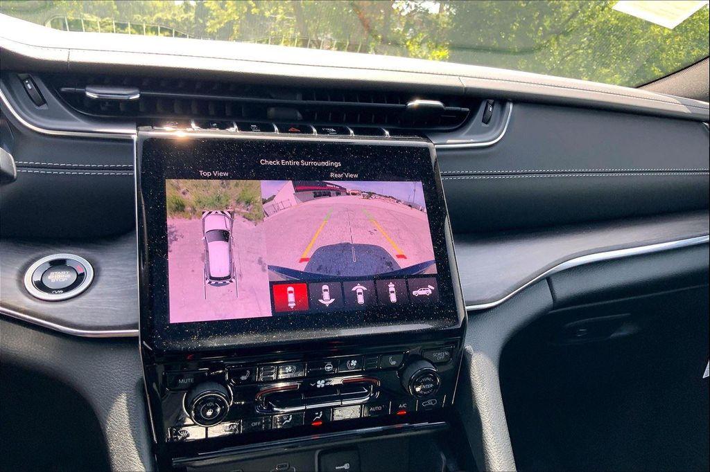 new 2025 Jeep Grand Cherokee car, priced at $64,228