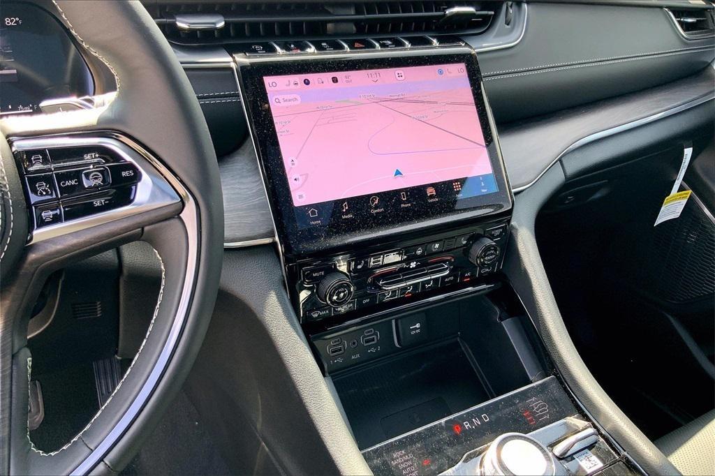 new 2025 Jeep Grand Cherokee car, priced at $68,215