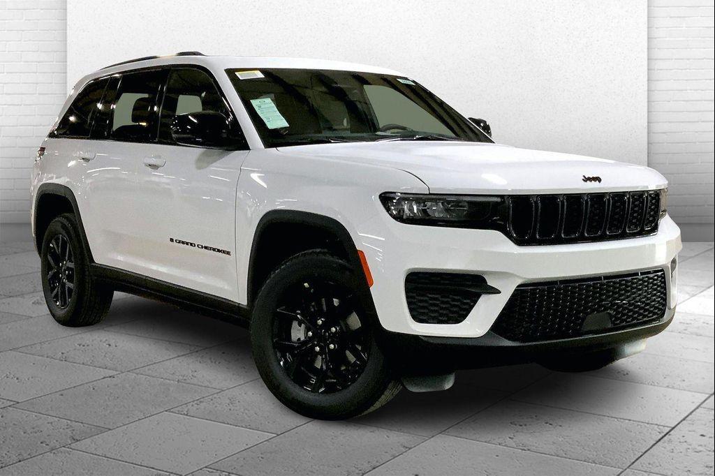 new 2025 Jeep Grand Cherokee car, priced at $34,501