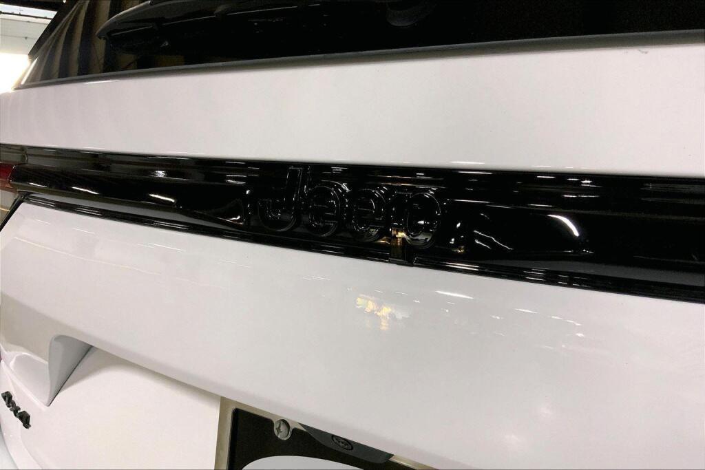 new 2025 Jeep Grand Cherokee car, priced at $45,217
