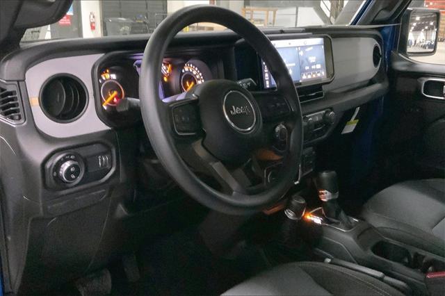 new 2025 Jeep Gladiator car, priced at $39,826