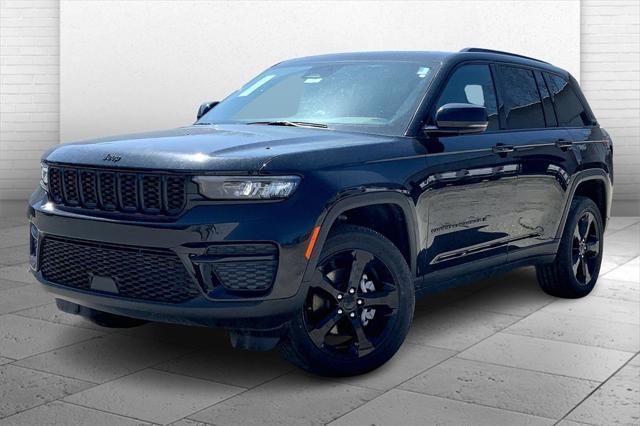 new 2025 Jeep Grand Cherokee car, priced at $41,061
