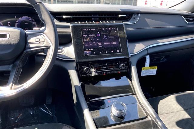 new 2025 Jeep Grand Cherokee car, priced at $45,528