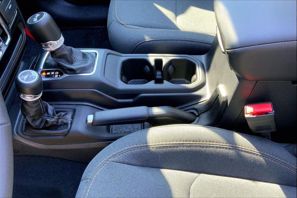 new 2025 Jeep Wrangler car, priced at $49,075