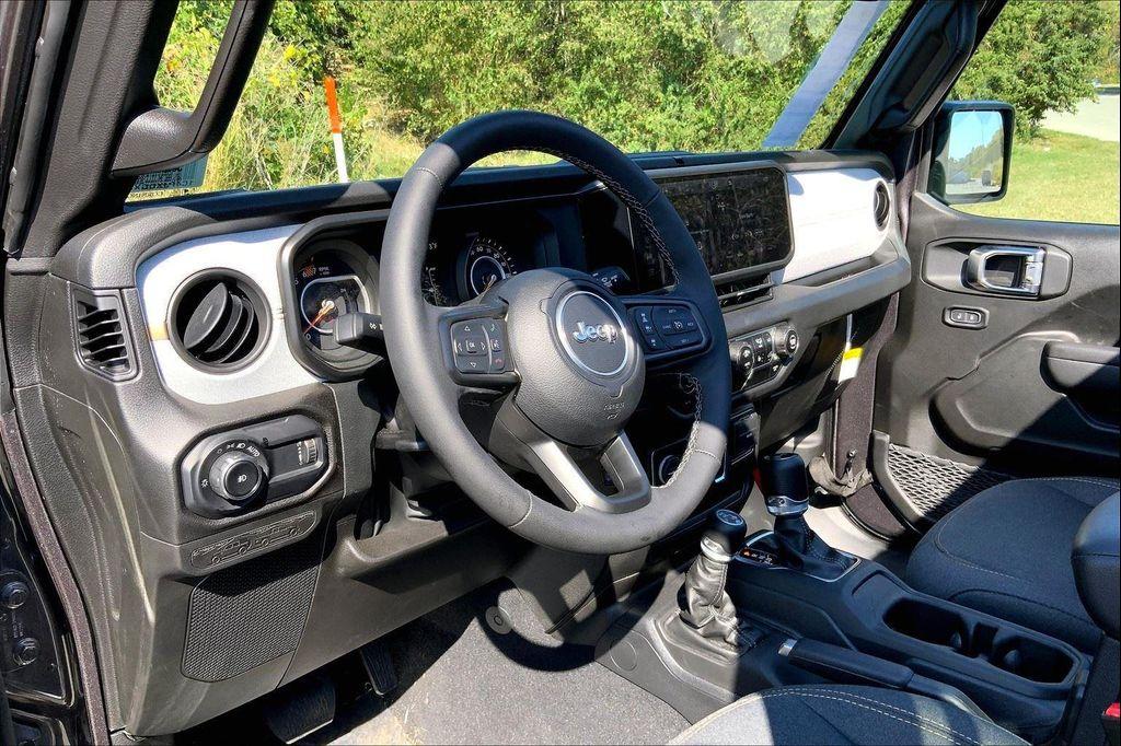 new 2025 Jeep Wrangler car, priced at $49,075