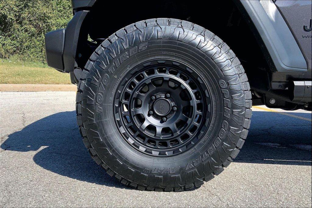 new 2025 Jeep Wrangler car, priced at $49,075