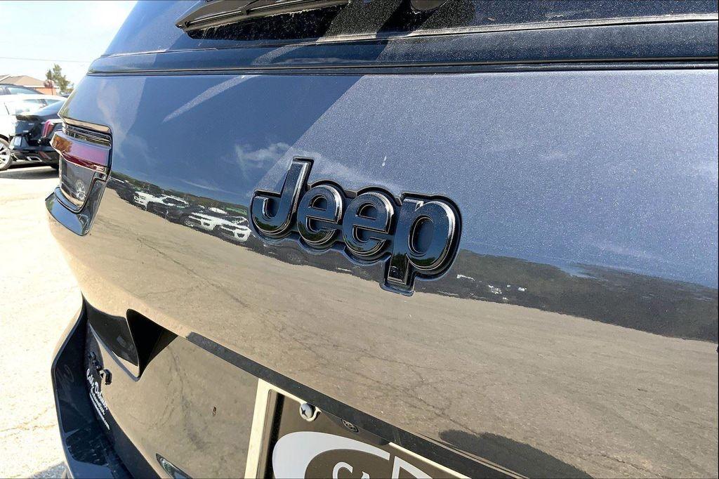 new 2025 Jeep Grand Cherokee L car, priced at $40,275