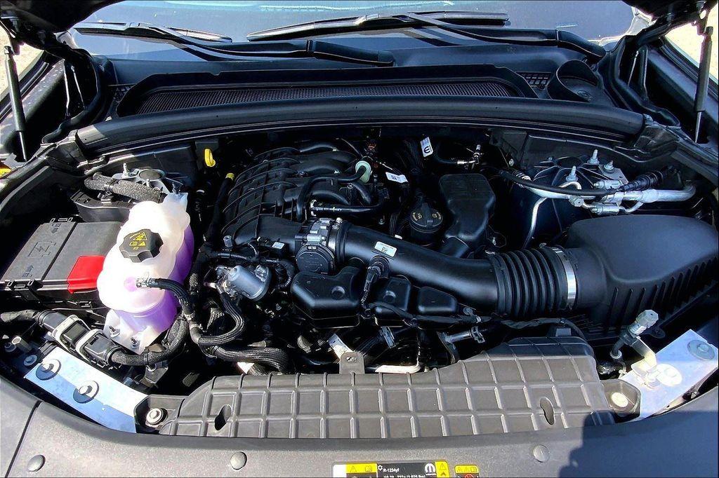 new 2025 Jeep Grand Cherokee L car, priced at $40,275