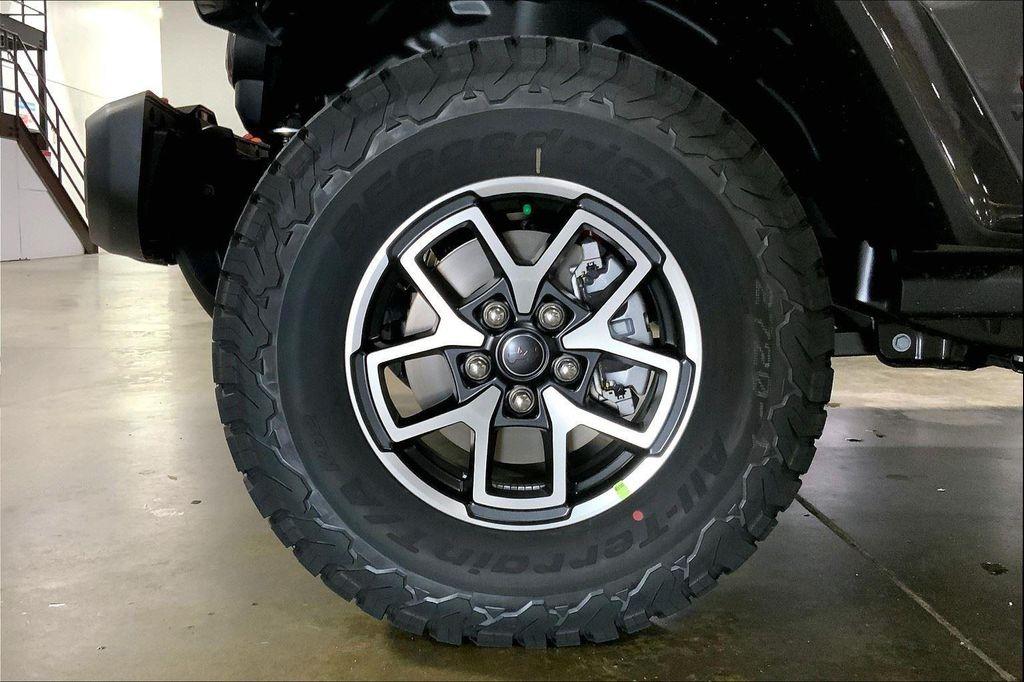 new 2025 Jeep Wrangler car, priced at $59,282