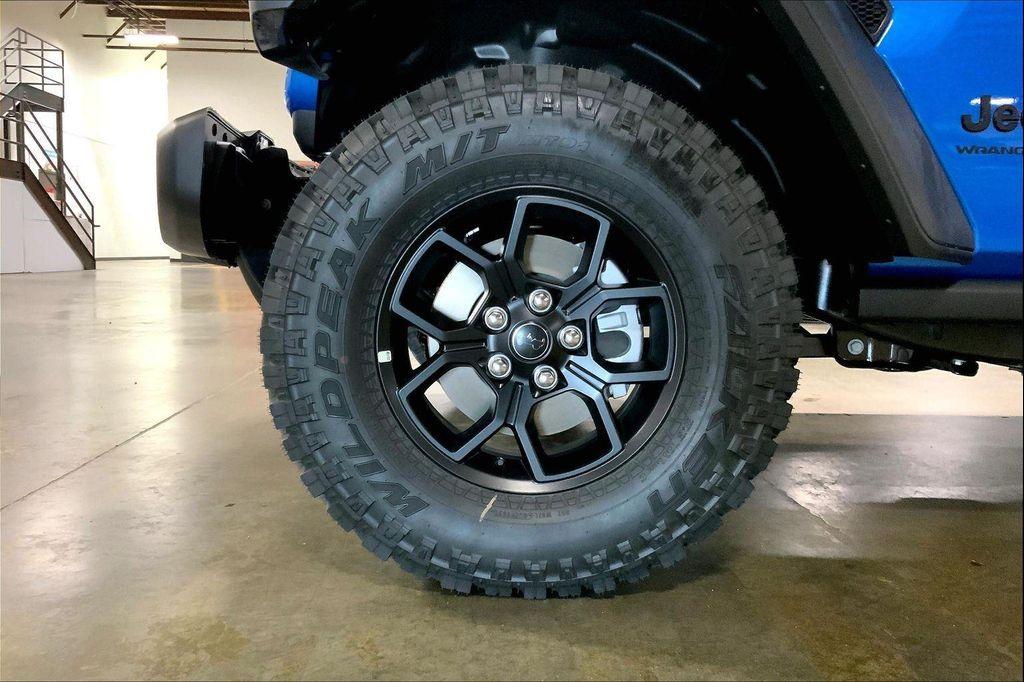 new 2026 Jeep Wrangler car, priced at $47,039