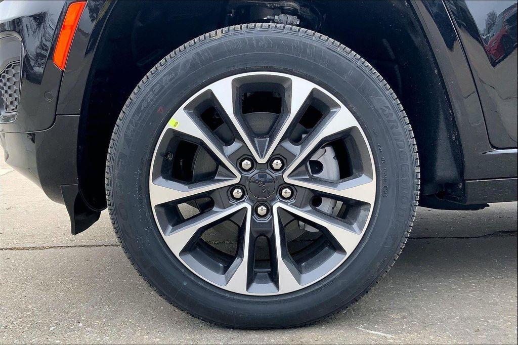 new 2025 Jeep Grand Cherokee L car, priced at $65,775