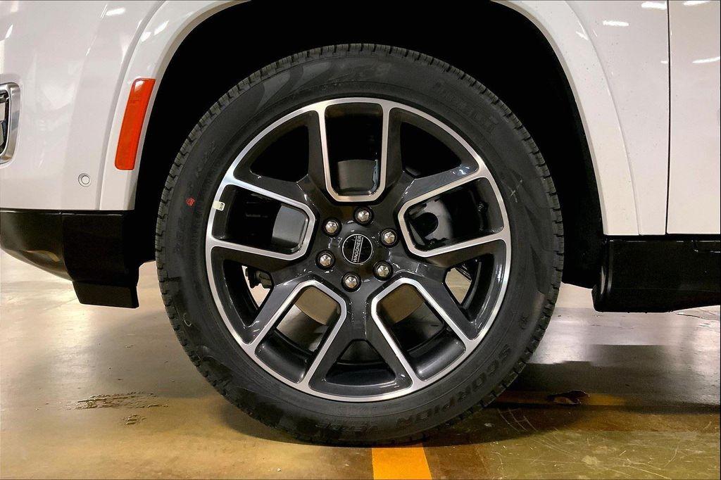 new 2025 Jeep Wagoneer L car, priced at $72,646