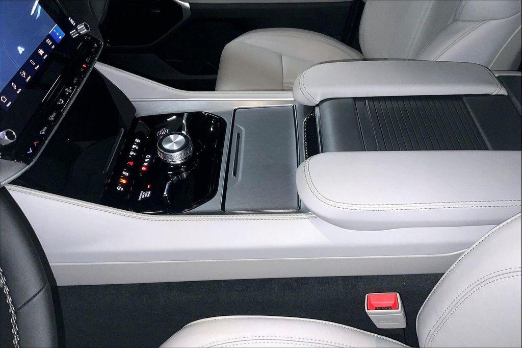 new 2025 Jeep Wagoneer L car, priced at $72,646