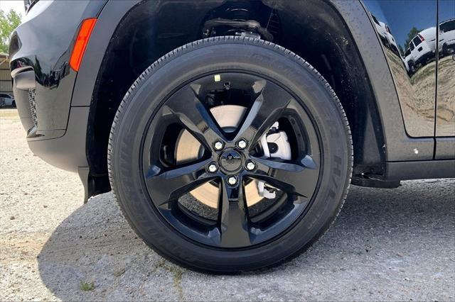 new 2024 Jeep Grand Cherokee L car, priced at $52,761
