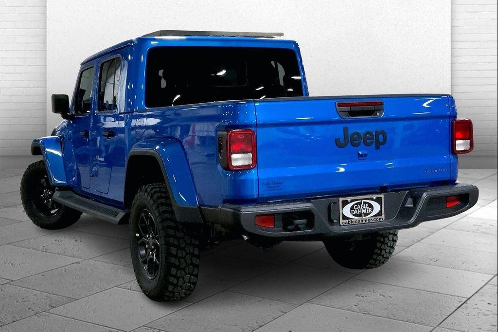 new 2025 Jeep Gladiator car, priced at $39,105