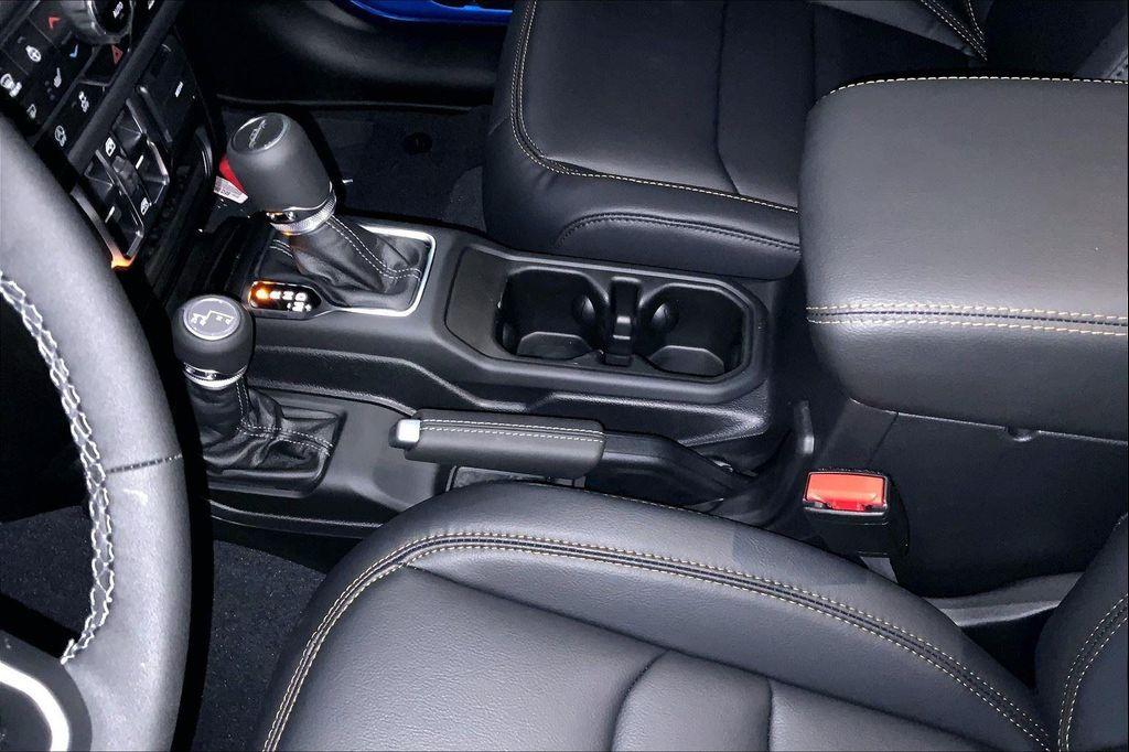 new 2025 Jeep Gladiator car, priced at $39,105