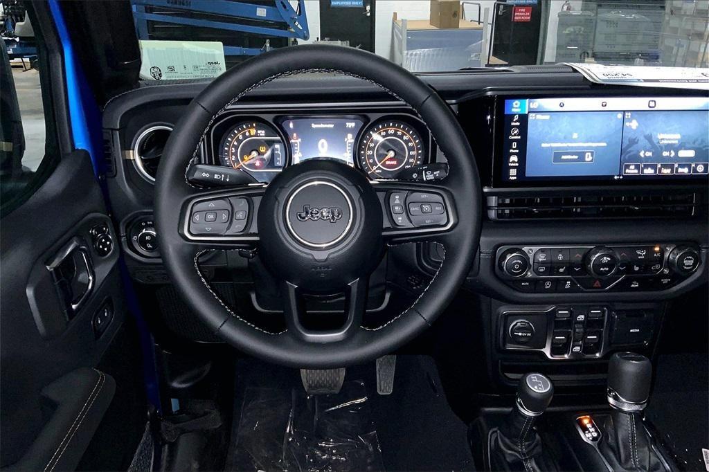 new 2025 Jeep Gladiator car, priced at $51,665