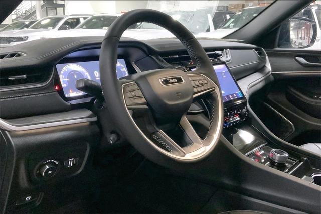 new 2025 Jeep Grand Cherokee car, priced at $49,526