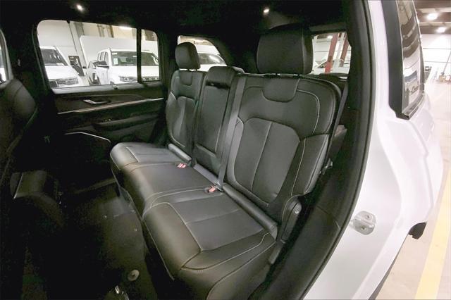 new 2025 Jeep Grand Cherokee car, priced at $49,526