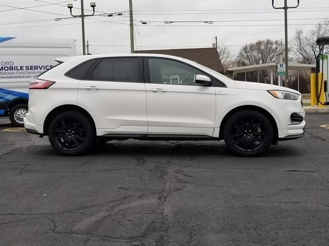 used 2022 Ford Edge car, priced at $29,999