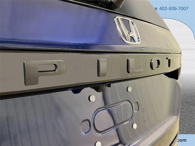 new 2025 Honda Pilot car, priced at $47,050