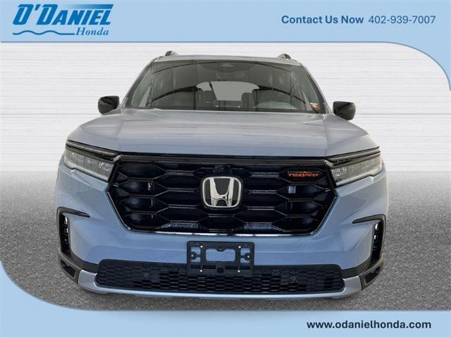 new 2025 Honda Pilot car, priced at $51,305