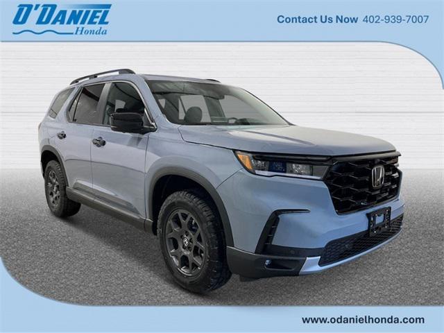 new 2025 Honda Pilot car, priced at $51,305