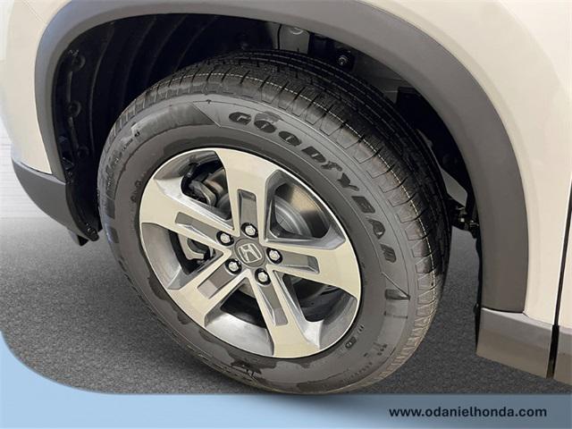 new 2025 Honda Pilot car, priced at $47,550