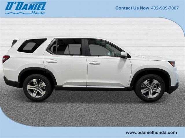 new 2025 Honda Pilot car, priced at $47,550