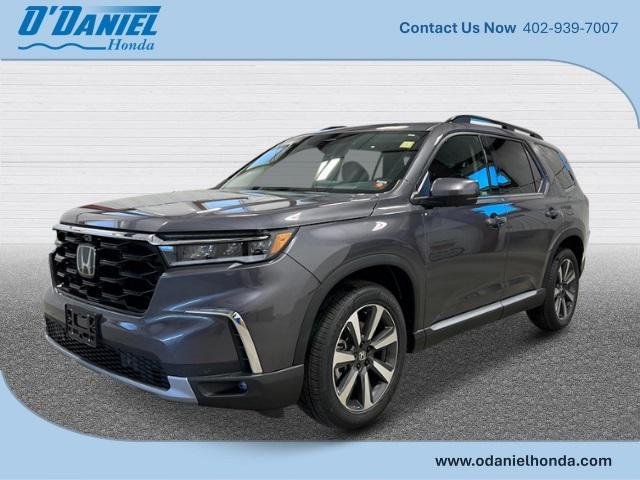 new 2025 Honda Pilot car, priced at $54,530