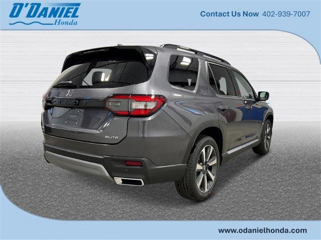 new 2025 Honda Pilot car, priced at $54,530