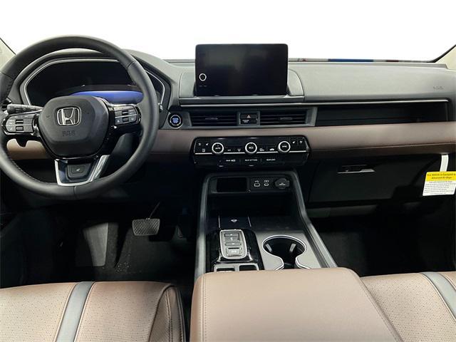 new 2025 Honda Pilot car, priced at $54,530