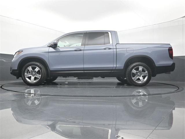 used 2025 Honda Ridgeline car, priced at $37,500