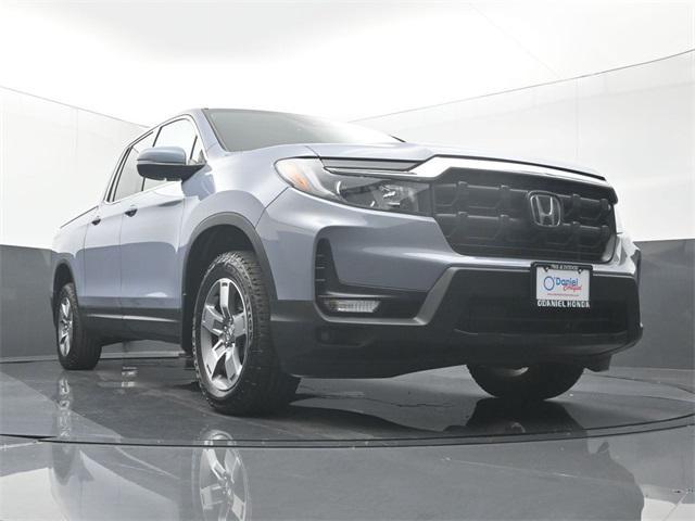 used 2025 Honda Ridgeline car, priced at $37,500