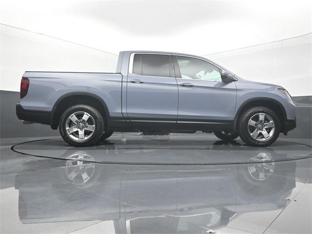 used 2025 Honda Ridgeline car, priced at $37,500