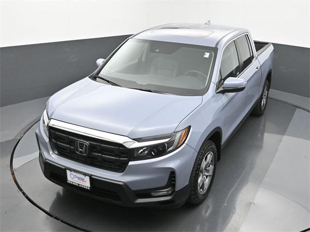 used 2025 Honda Ridgeline car, priced at $37,500