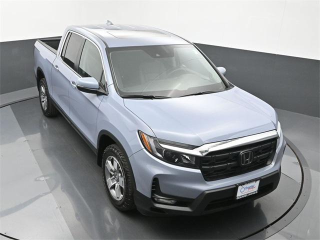 used 2025 Honda Ridgeline car, priced at $37,500