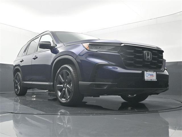 used 2025 Honda Pilot car, priced at $39,988