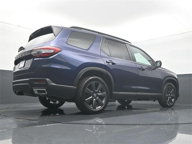 used 2025 Honda Pilot car, priced at $39,988