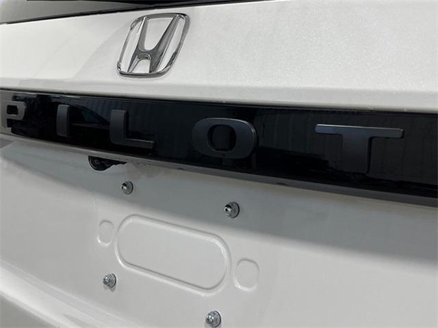 new 2025 Honda Pilot car, priced at $47,505